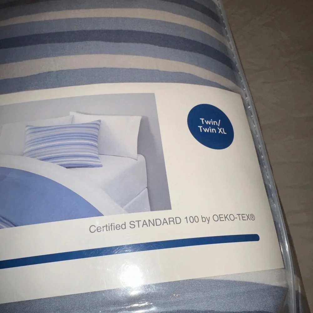 Simply Essential Sketched Stripe 2 Piece Twin Sz Comforter Set Brand New